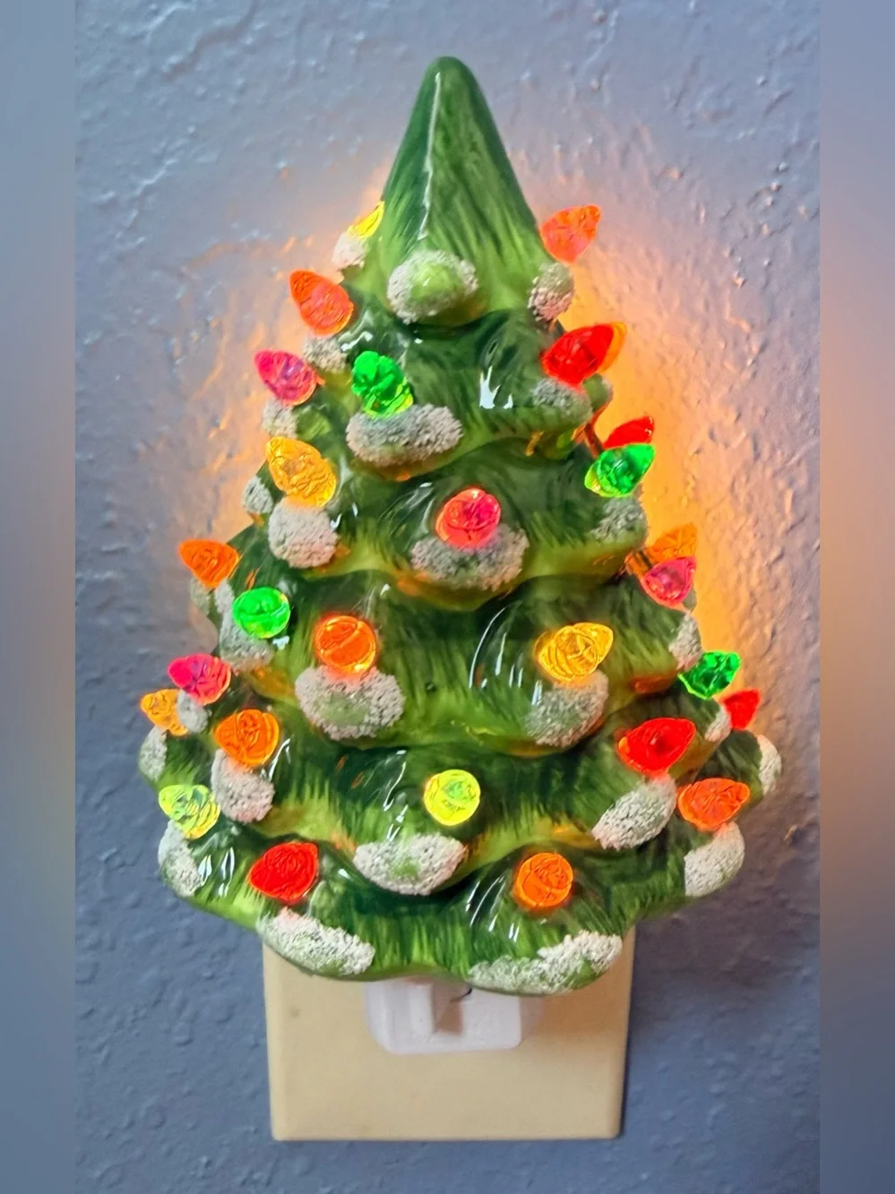 Nostalgic Green Ceramic Christmas Tree Plug-In Nightlight - Mint Condition!